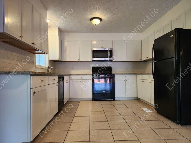 Foto del edificio - 1529 Winchester Trail