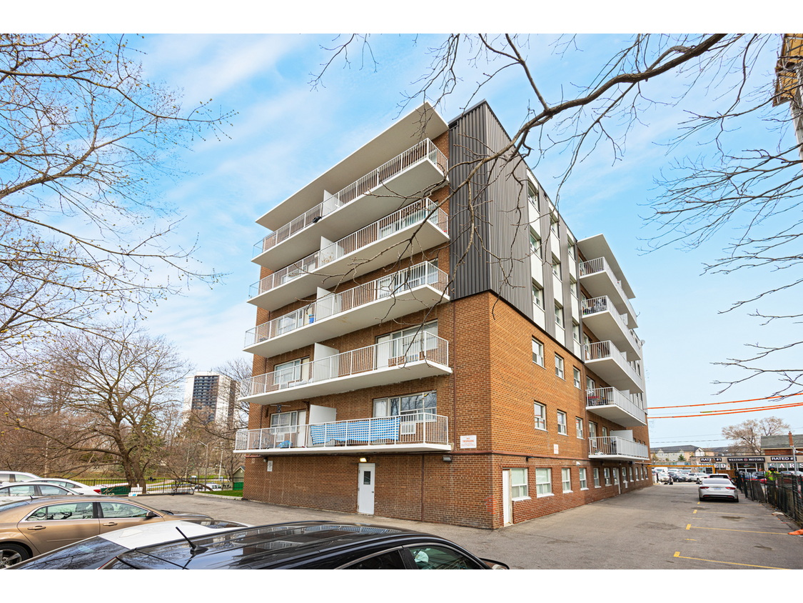 2360 Weston Apartments 2360 Weston Rd Toronto, ON