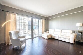 Building Photo - 3225 Turtle Creek Blvd