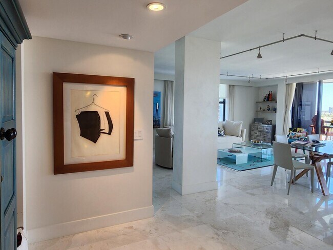 Foto del edificio - 4748 S Ocean Blvd