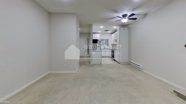 Building Photo - 2 br, 1 bath Condo - 14517 Northeast 40th ...