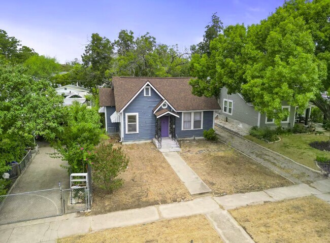 Foto del edificio - 1131 McKinley Ave