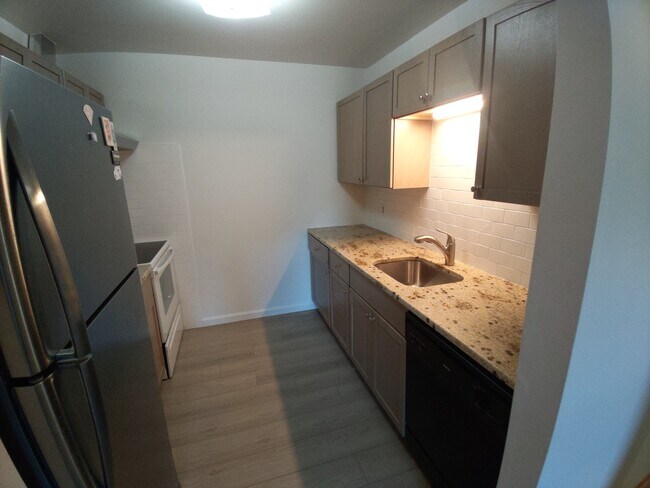 Foto del edificio - 131 Crystal Rd