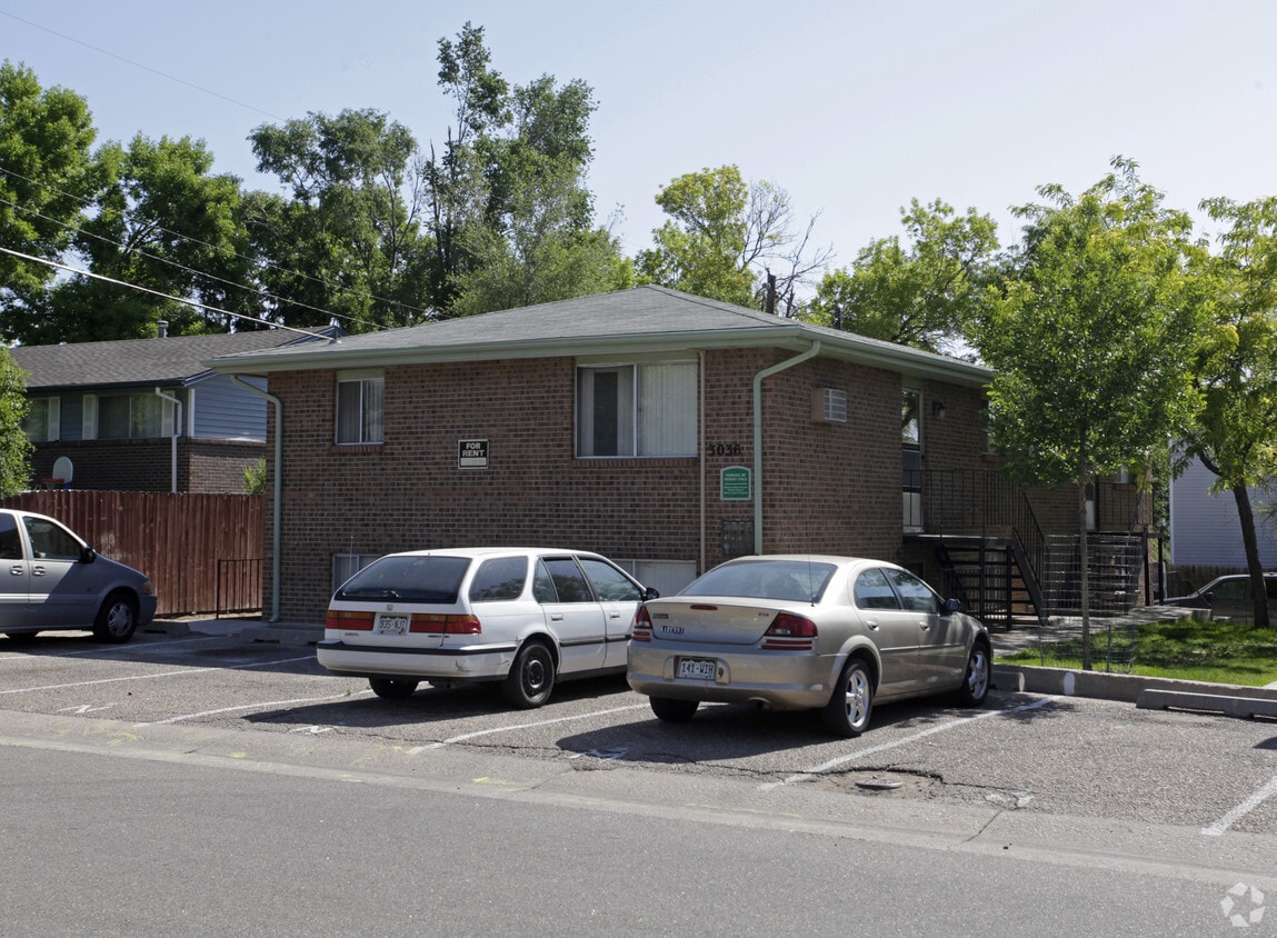 Building Photo - 3036-3040 Lakeside Dr