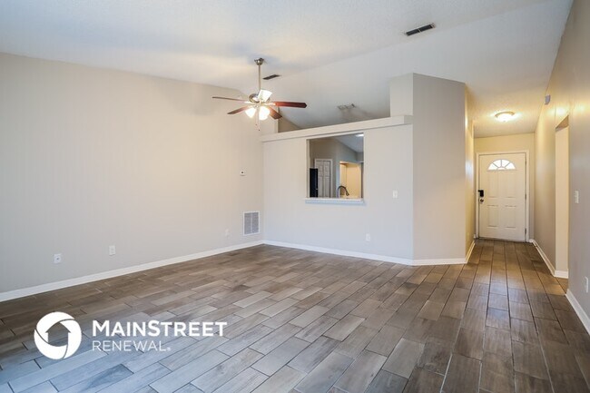 Foto del edificio - 7609 Dover Cliff Dr S