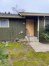 Building Photo - 17420 NE Halsey St