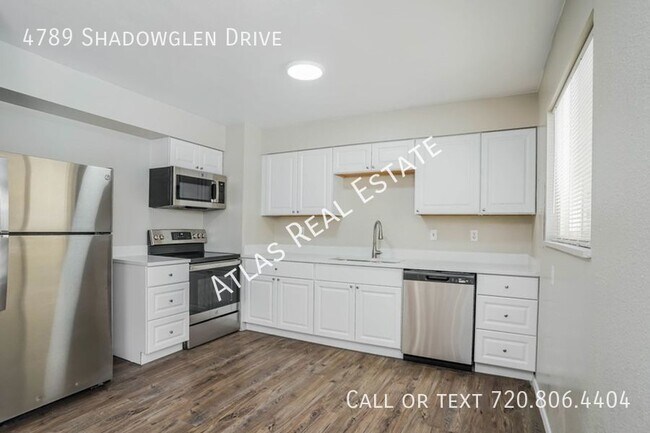 Building Photo - HOLIDAY SPECIAL! 6 WEEKS FREE RENT IF MOVE...