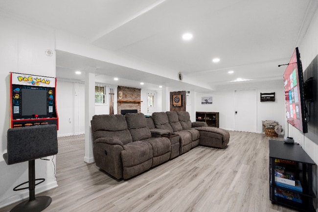 Foto del edificio - 634 Pollard Rd