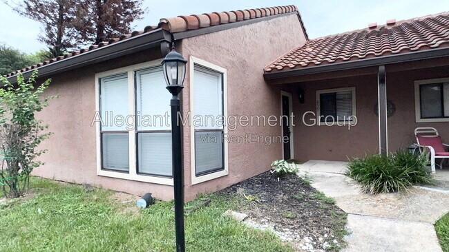 Building Photo - 655 Trinidad Ct