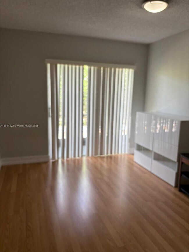 Foto del edificio - 4113 NW 88th Ave
