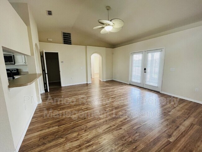 Foto del edificio - 3519 Kenwood Crossing