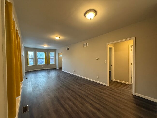 Foto del edificio - 351 Westminster St