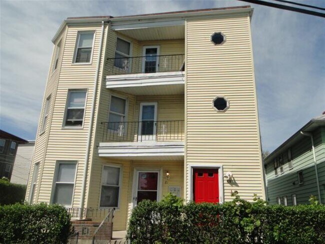 Building Photo - 71 Winchester St