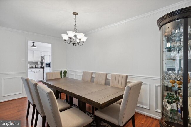 Building Photo - 604 Mews Dr