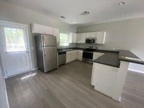 Building Photo - 117 BoniLane Cove
