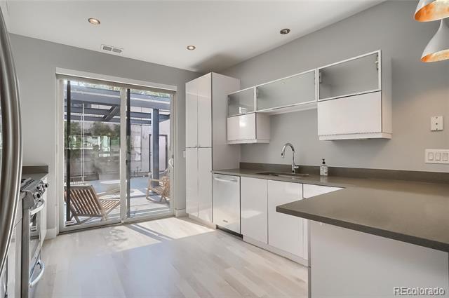Foto del edificio - 3445 Wyandot St