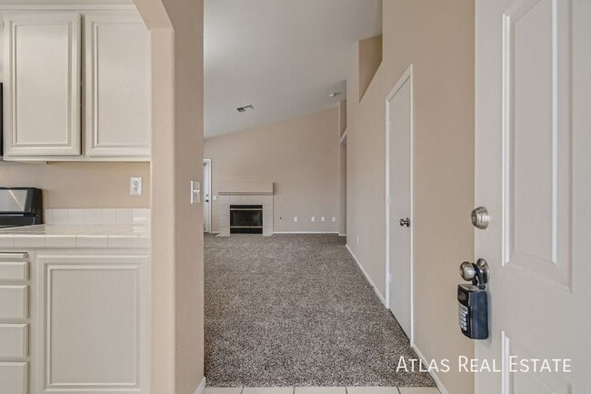 Building Photo - 4405 Sandhorse Ct