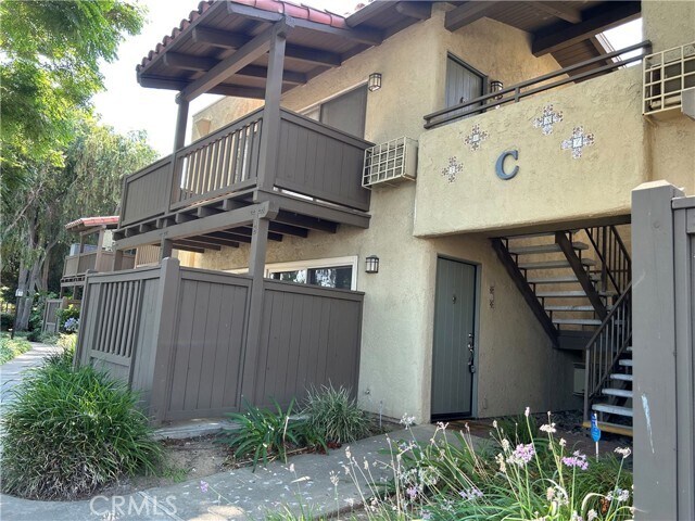 Foto principal - 1345 Cabrillo Park Dr