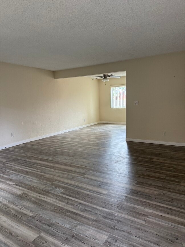 Building Photo - 2105 Speyer Ln