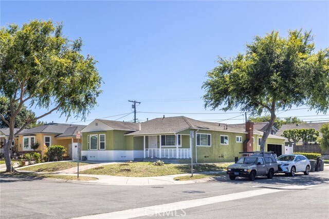 Foto del edificio - 17105 Glenburn Ave