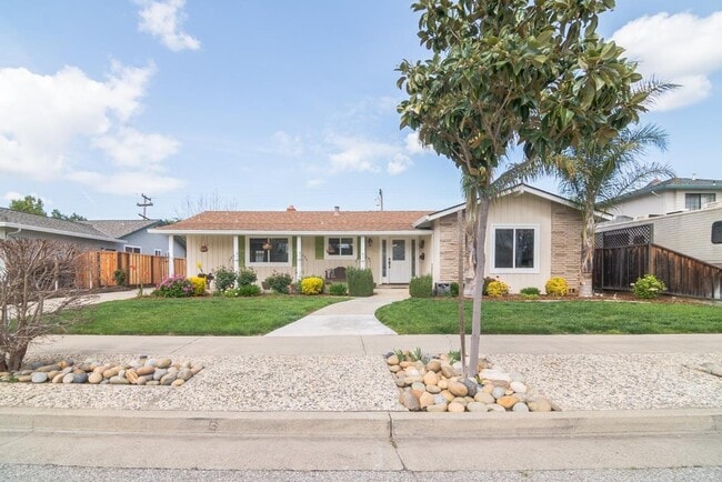 Building Photo - 3361 Madonna Dr