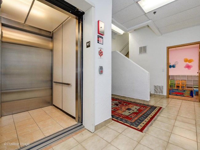 Building Photo - 2126 1st St