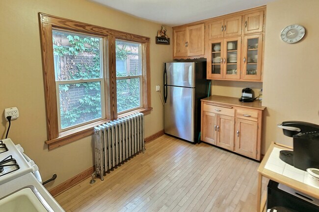 Foto del edificio - 914 E Brady St