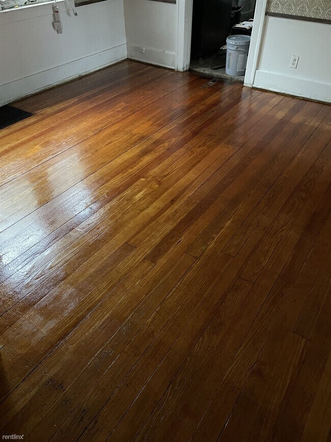 Foto del edificio - 3 br, 1 bath House - 18911 Dean Avenue