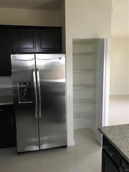 Foto del edificio - 8806 NW 103rd Ave