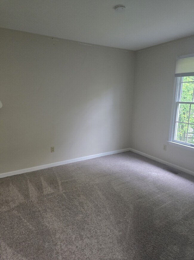 Foto del edificio - 26 Zanella Dr