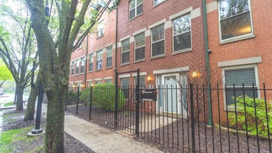 Building Photo - 1513 N Clybourn Ave