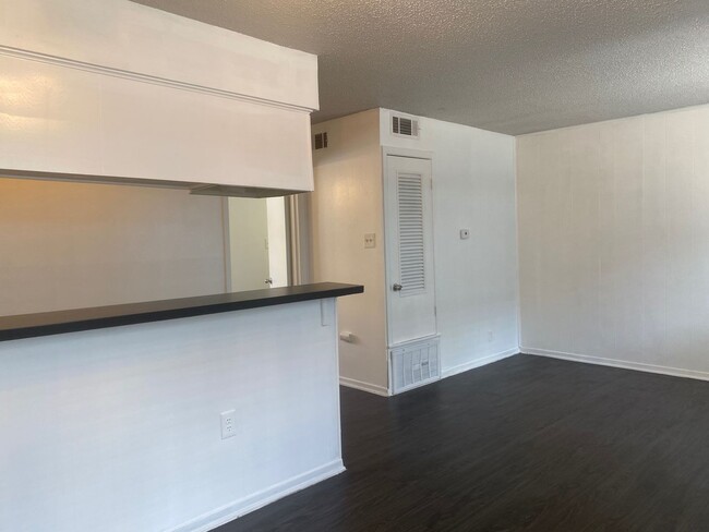 Foto del edificio - Great one bedroom in Hyde Park!