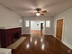 Building Photo - 35 Monticello Ave