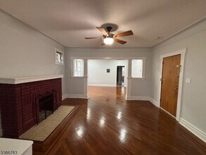 Building Photo - 35 Monticello Ave