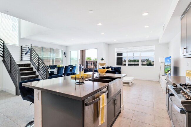 Building Photo - 43175 Armonia Ct