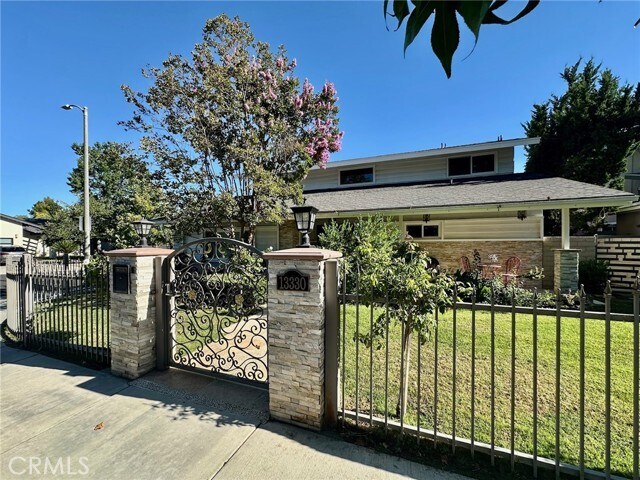 Primary Photo - 13330 Killion St