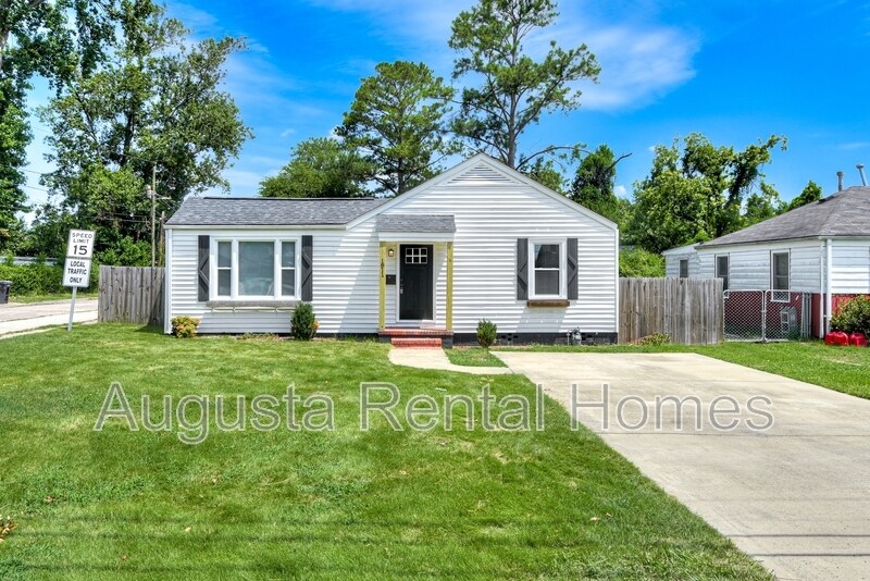 Primary Photo - 1811 McDowell St