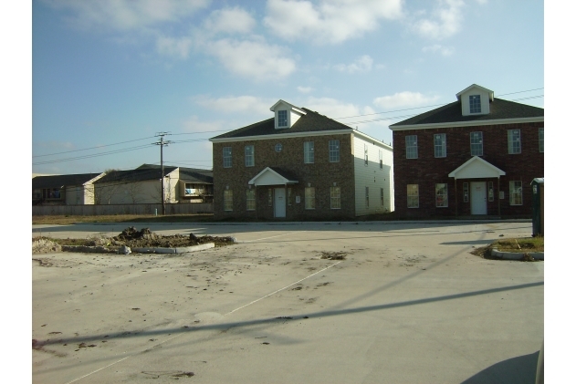 Building Photo - Fondren Gardens