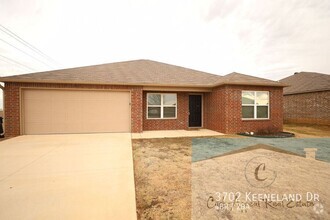 Building Photo - 3702 Keeneland Dr