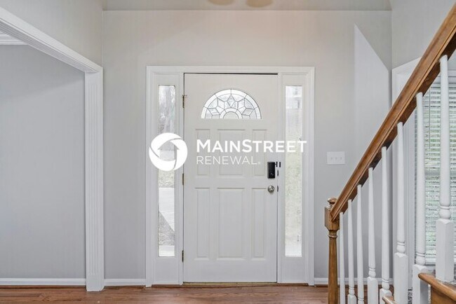 Building Photo - 3 Bedroom Pet-Friendly Home in LOUISVILLE, KY with Main Street Renewal