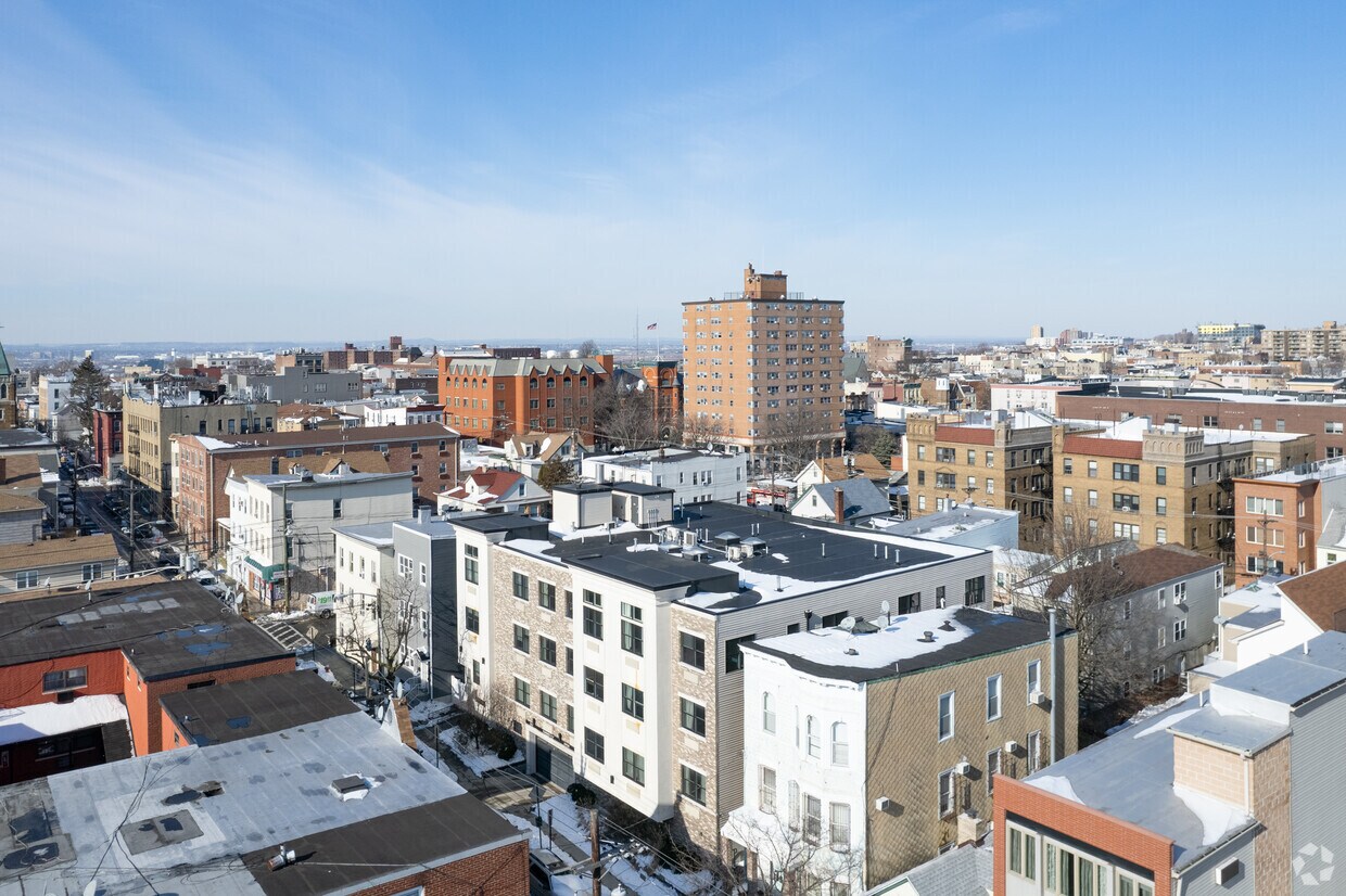 Aerial Photo - 140 36th St