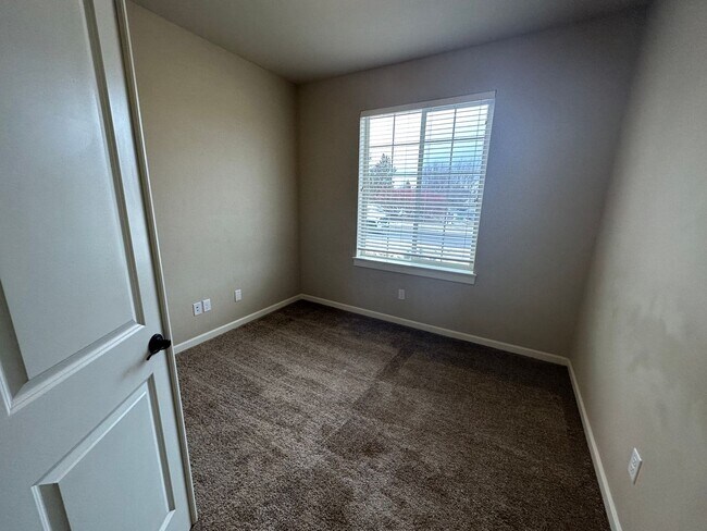 Building Photo - Adorable 3 bedroom home in McCall Landing!