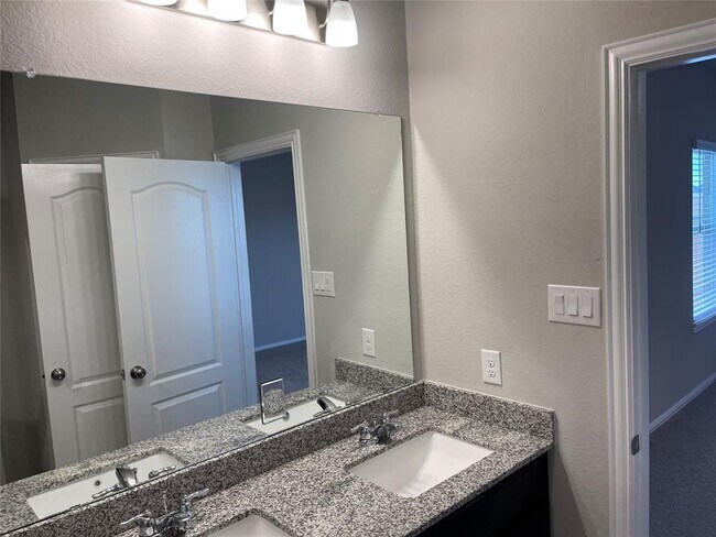 Building Photo - 5614 Tabula Rasa