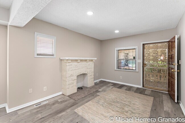 Building Photo - 4526 Montgall Ave