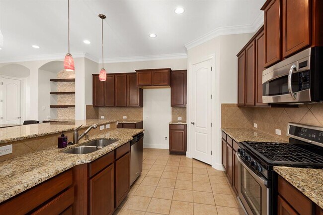 Building Photo - 14519 San Pietro Dr