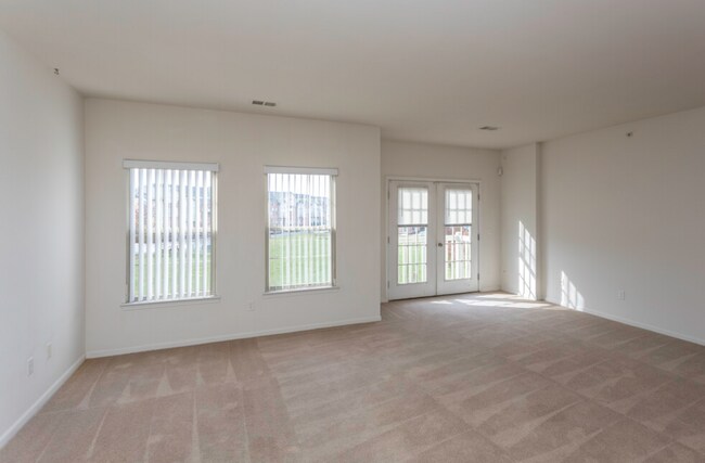 Building Photo - 14120 Webster Dr