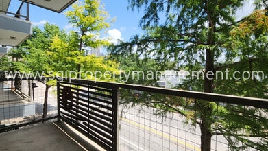 Building Photo - 1111 S Akard St