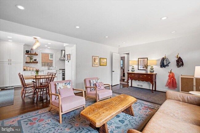 Foto del edificio - 610 Crestwood Dr