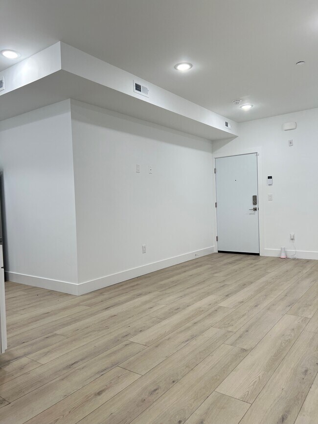 Building Photo - 31 N 63rd St