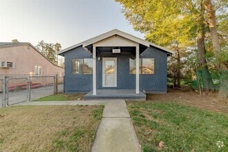 Building Photo - 3210 24th Ave